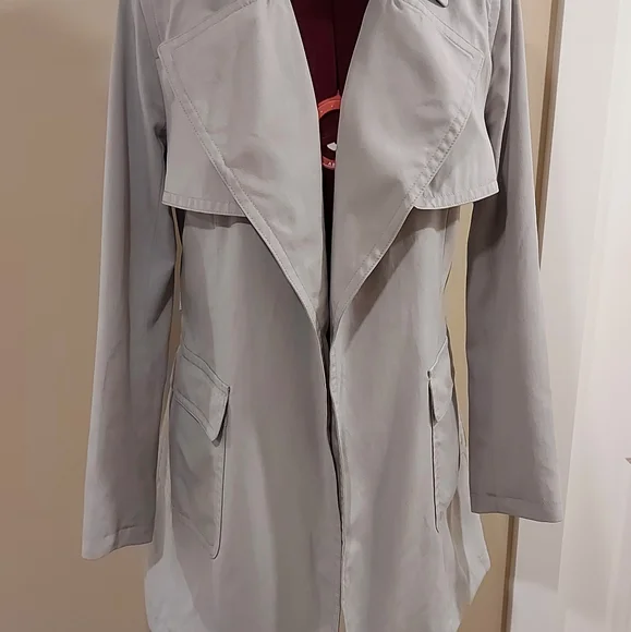 Light Weight Trench - Picture 3 of 6